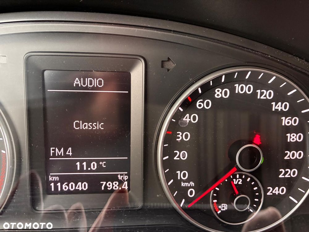 Volkswagen Caravelle - 7