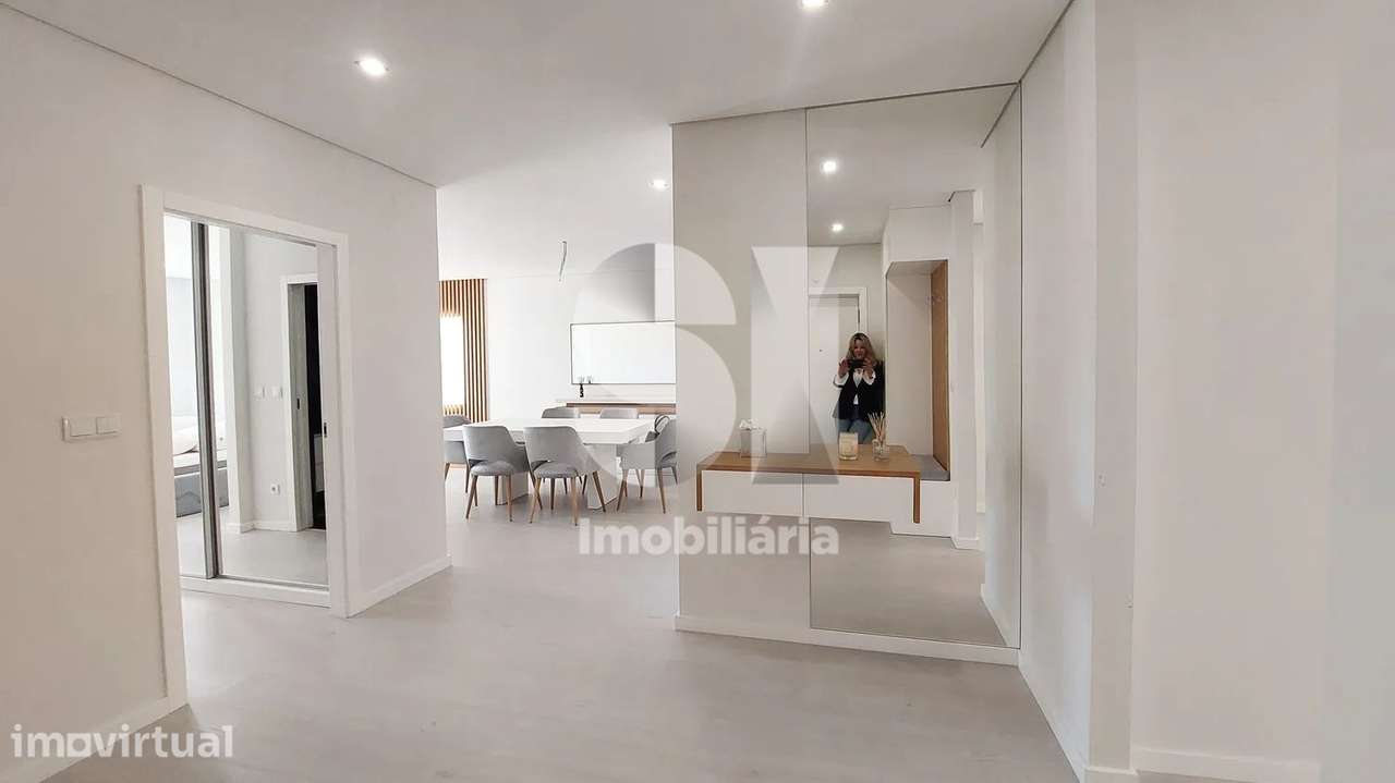 Elegante T3 Renovado na Póvoa | Praia e Garagem - Grande imagem: 2/33