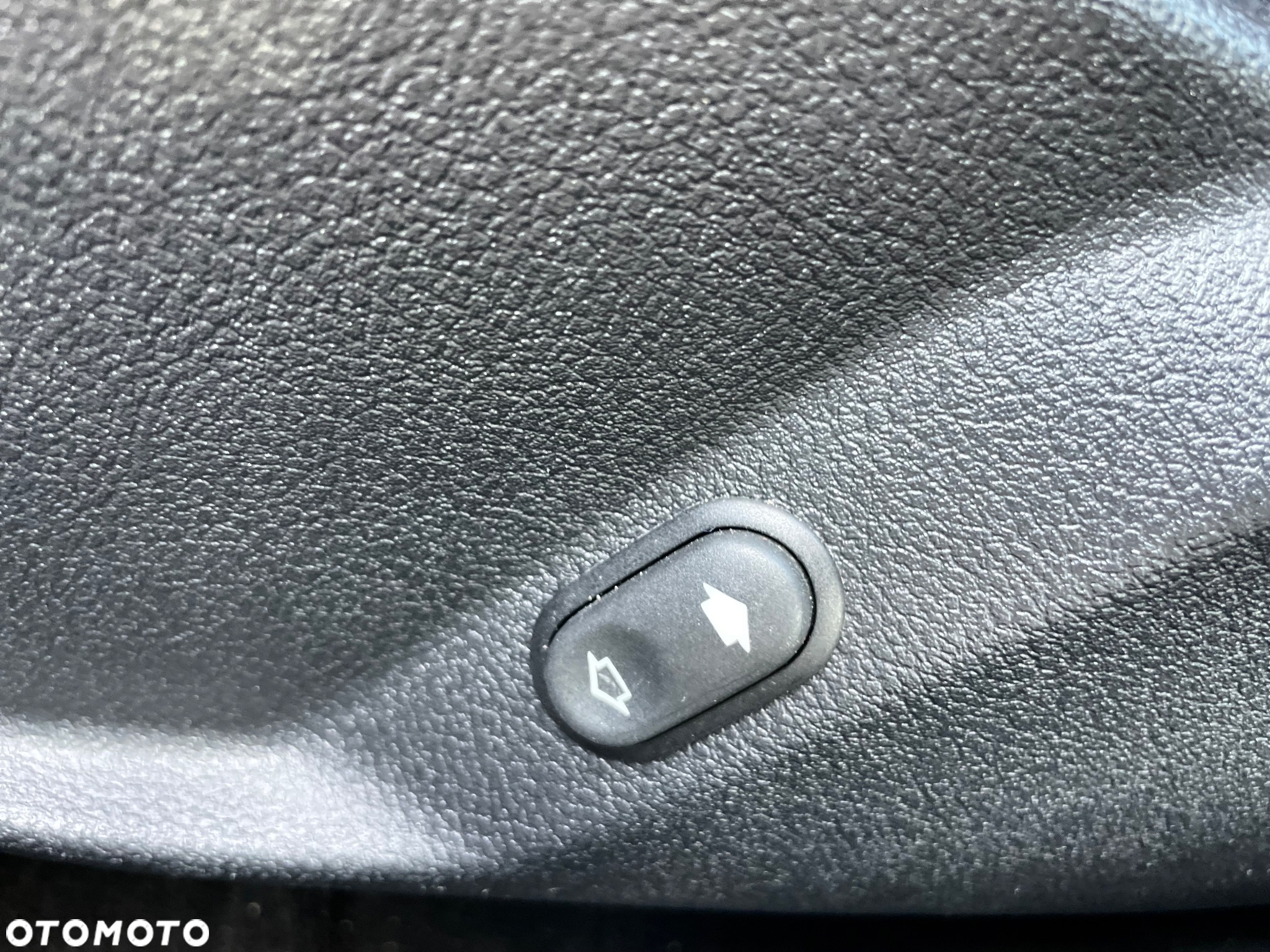 Ford Mondeo 2.0 Ambiente - 27