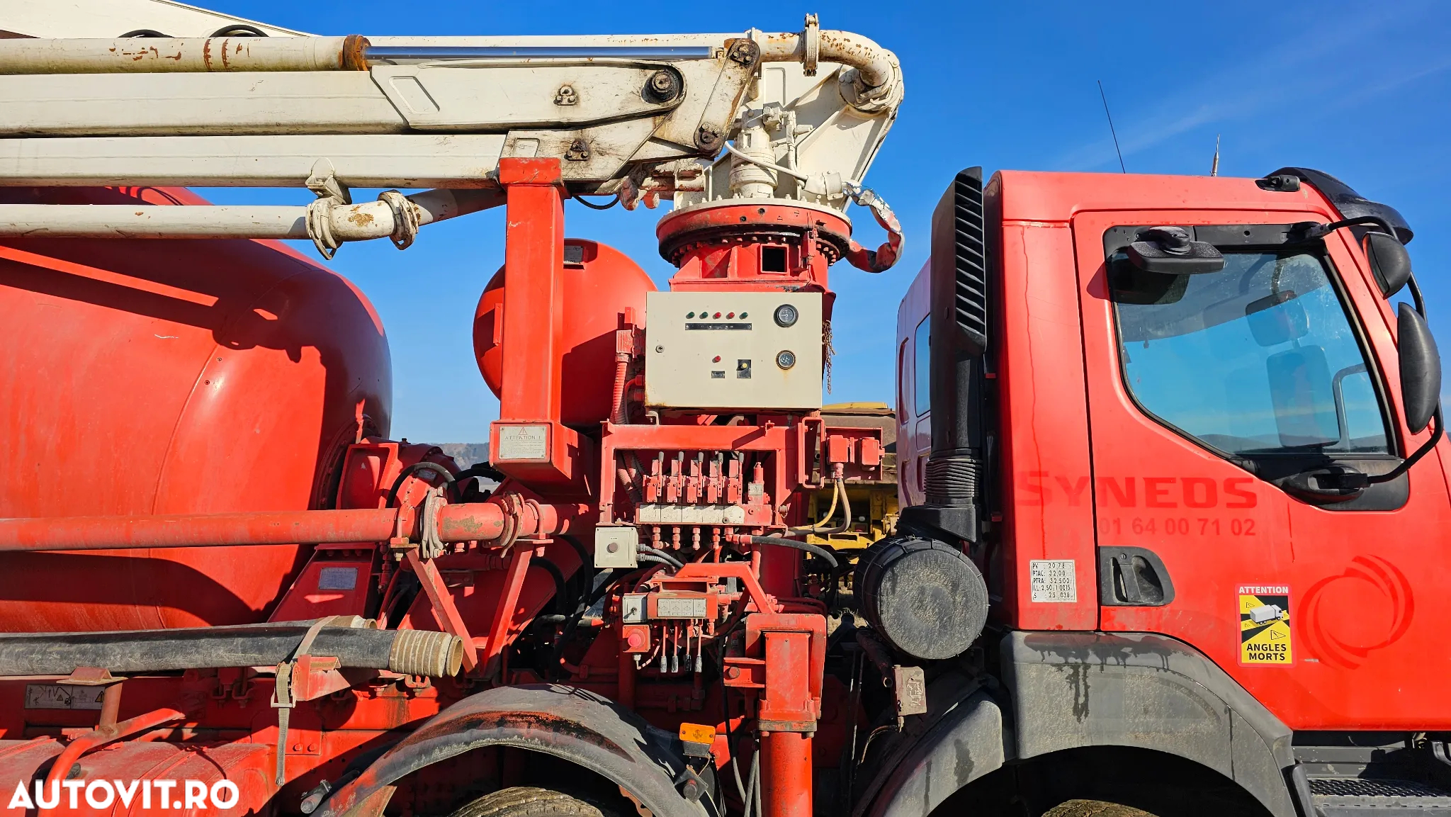 Renault Kerax  430, 8x4 Autobetonieră cu pompă de beton - 11
