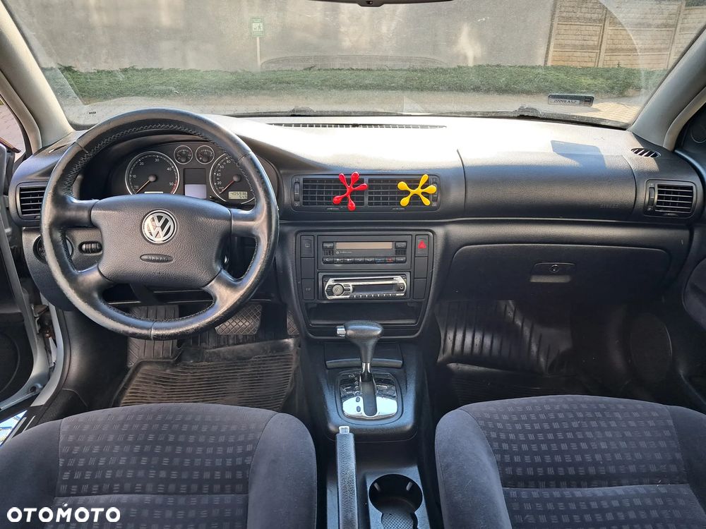 Volkswagen Passat 1.9 TDI Basis - 5