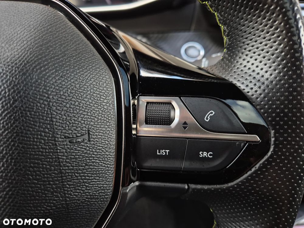 Peugeot 2008 1.2 PureTech GT S&S - 16