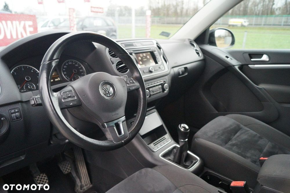 Volkswagen Tiguan - 12