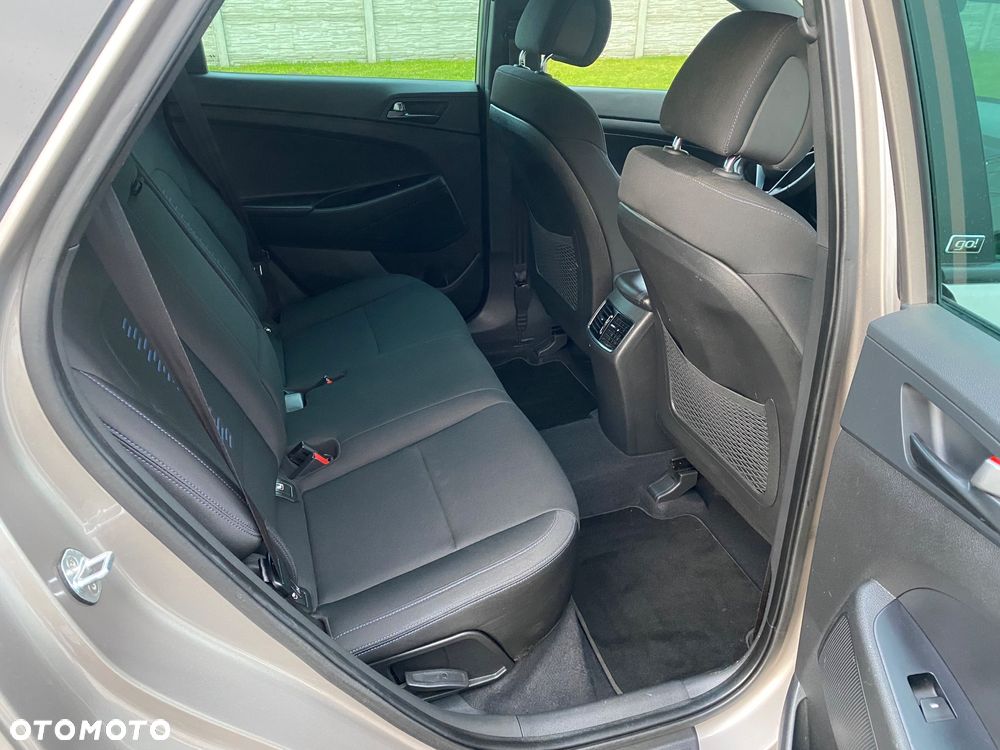Hyundai Tucson blue 1.6 GDi 2WD Navi - 19