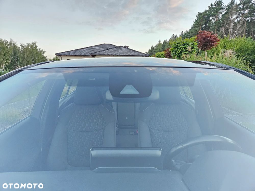 Toyota Corolla 1.8 Hybrid Comfort - 34