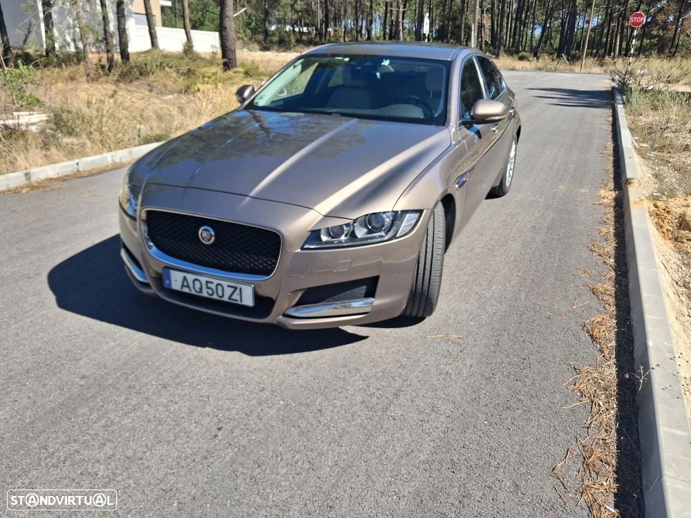 Jaguar XF E-Performance Prestige - 3