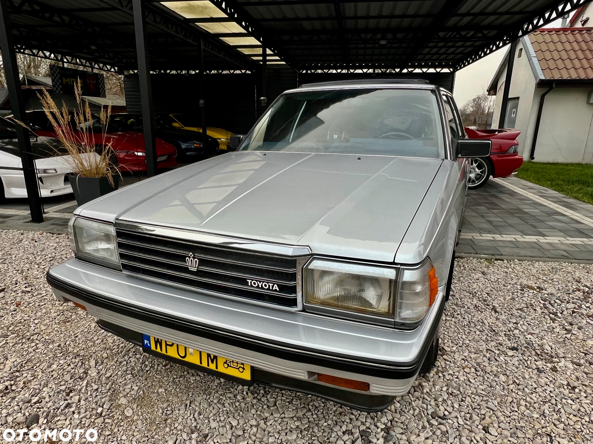 Toyota Crown - 10