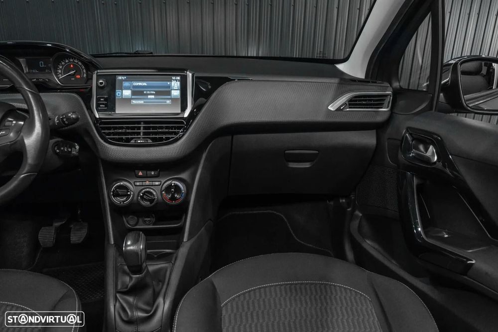 Peugeot 208 - 9
