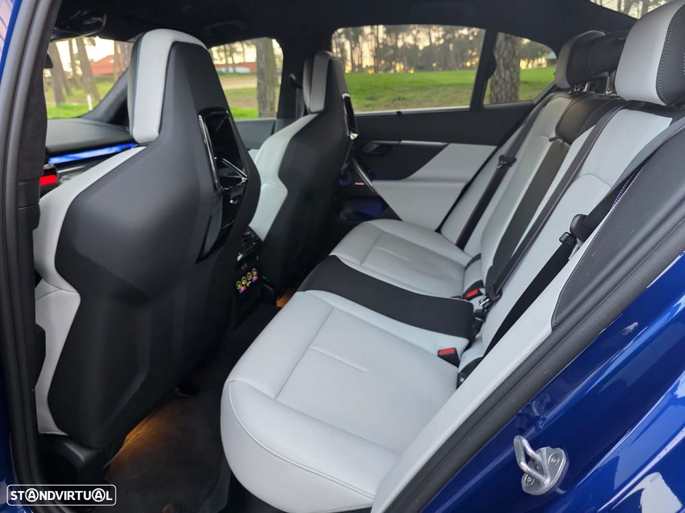 BMW M5 Standard - 23