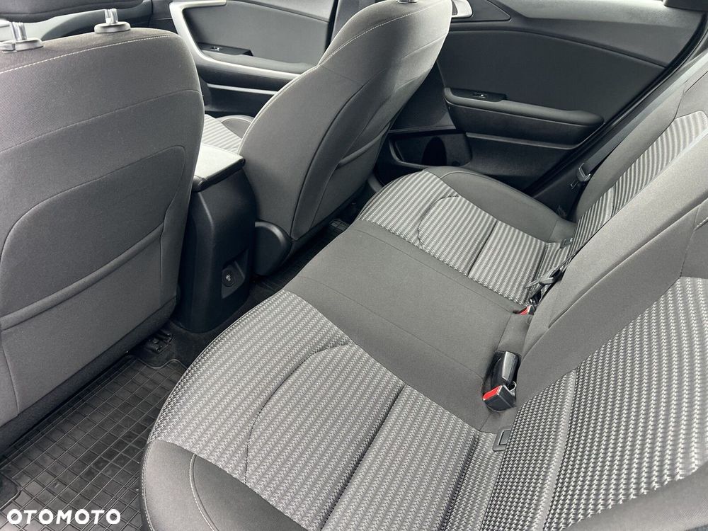 Kia Ceed - 23