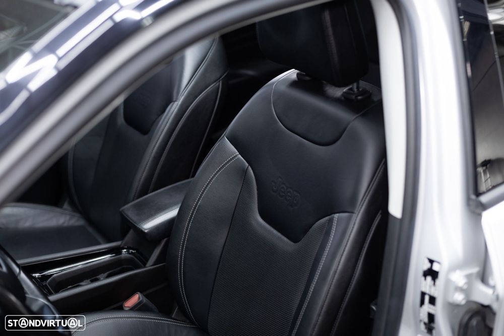 Jeep Compass 1.3 TG S - 22