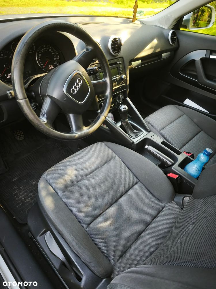 Audi A3 Sportback 2.0 TDI Ambiente - 11