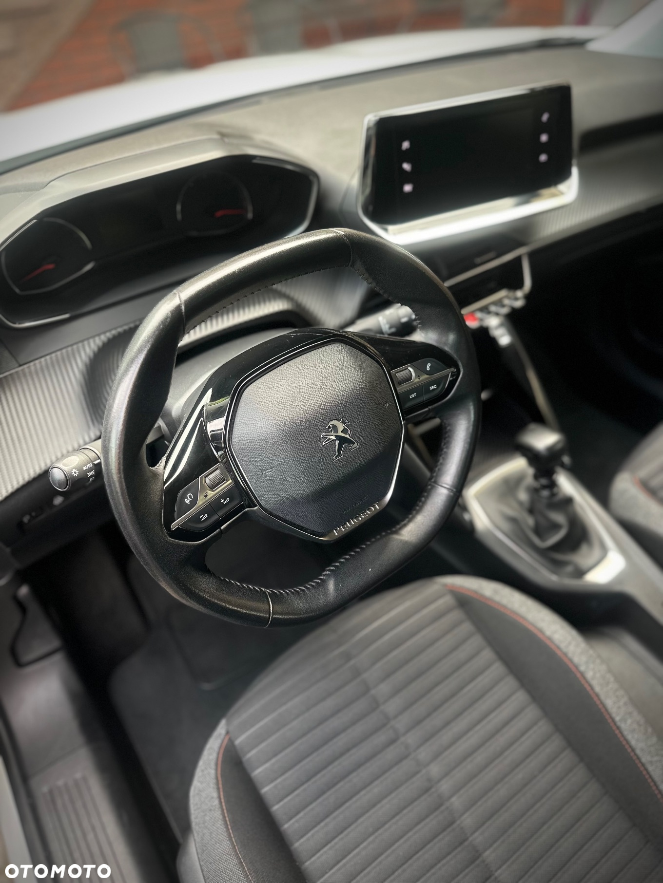 Peugeot 2008 - 13