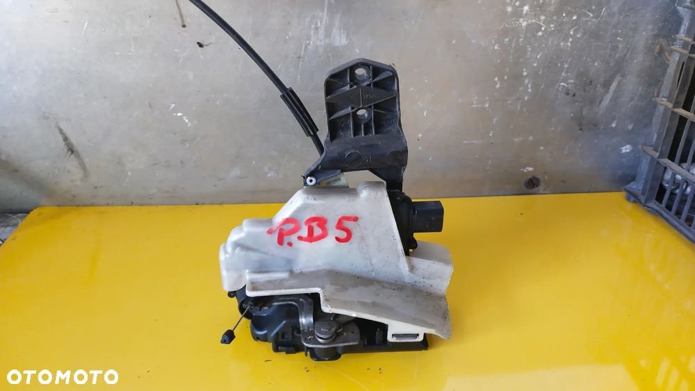 Zamek drzwi Passat B5 - 1