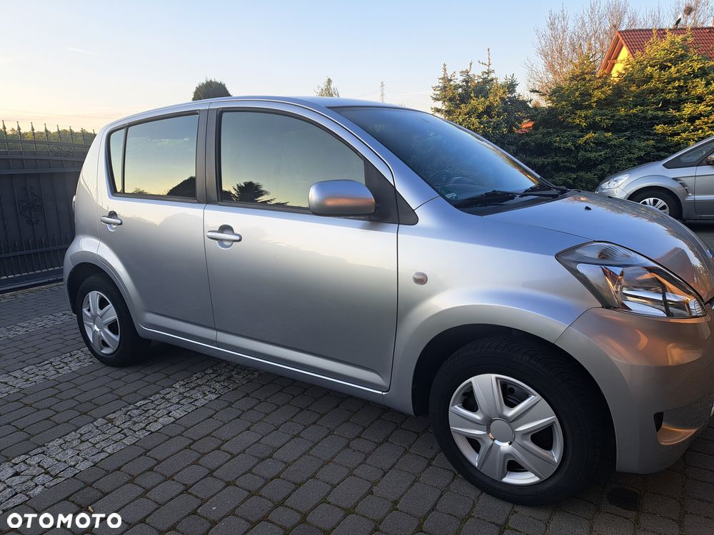 Daihatsu Sirion 1.0 - 1