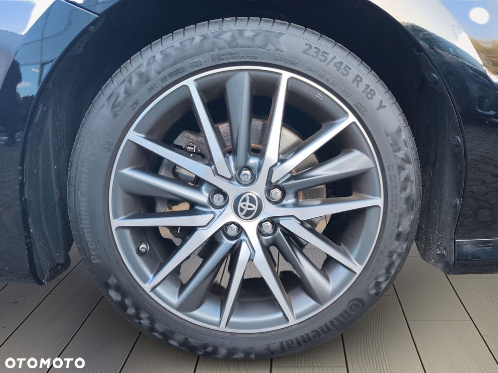 Toyota Camry 2.5 Hybrid Executive CVT - 21