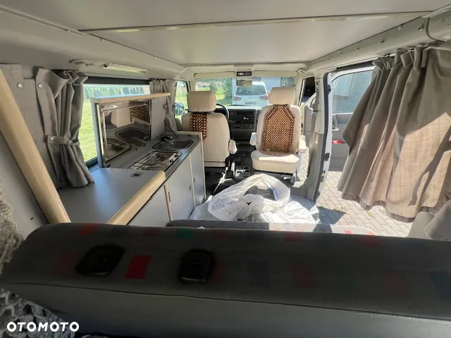 Volkswagen California - 12