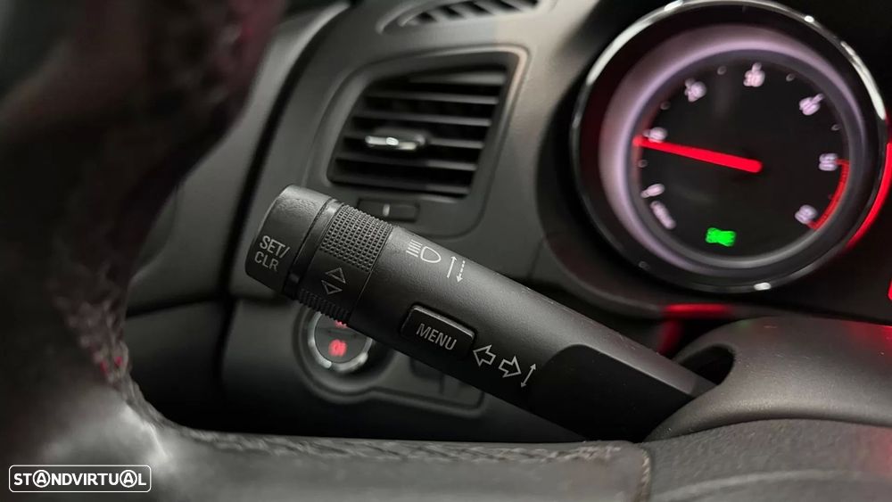 Opel Insignia Sports Tourer - 12