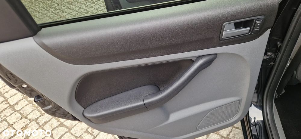 Ford Focus - 25