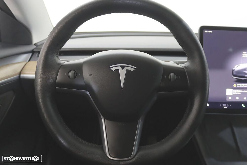 Tesla Model 3 - 11
