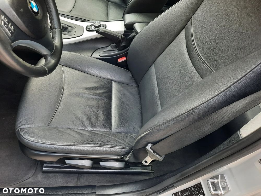 BMW Seria 3 320i Edition Exclusive - 25
