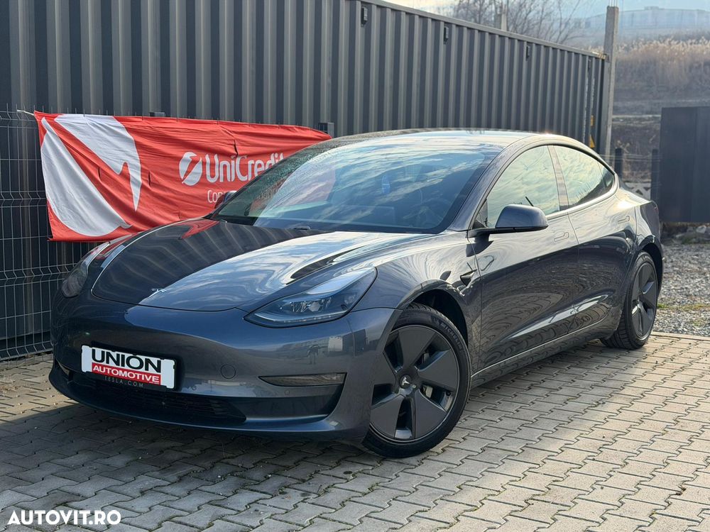 Tesla Model 3 Langstreckenbatterie Allradantrieb Dual Motor - 1