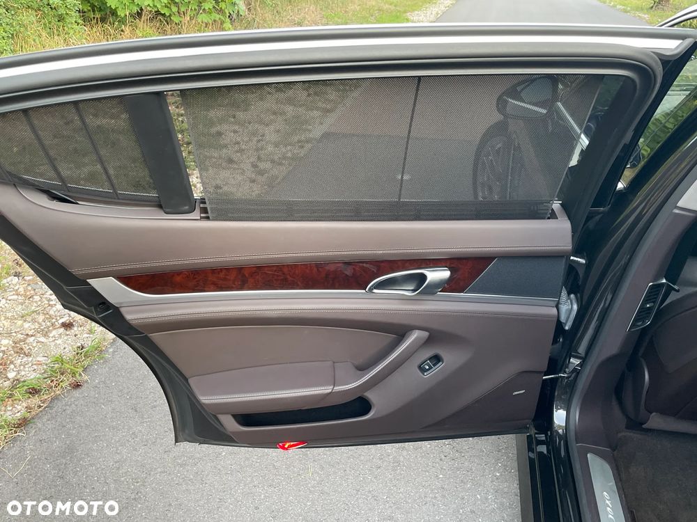 Porsche Panamera Turbo Executive PDK - 21