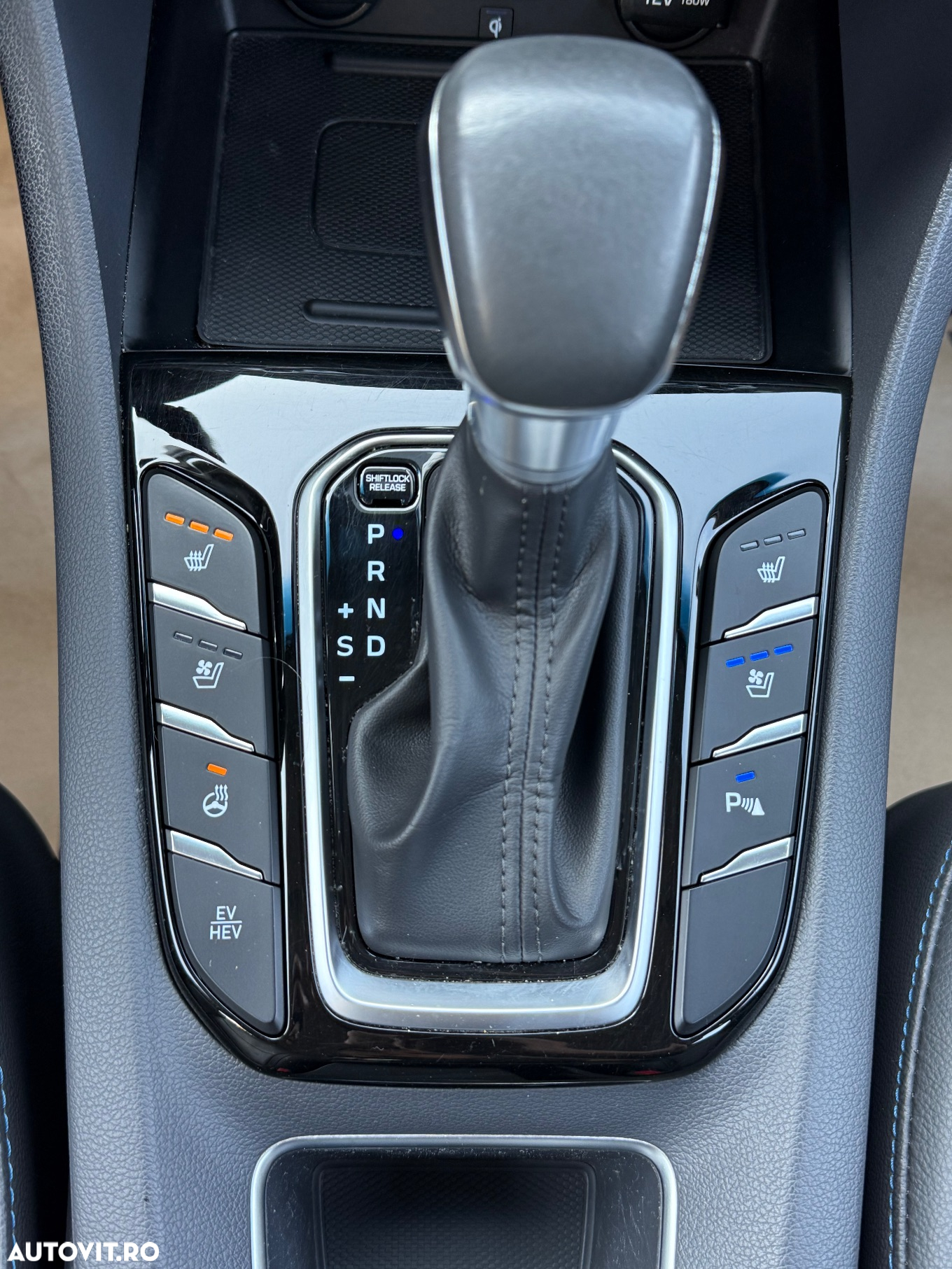 Hyundai IONIQ Plug-In Hybrid 1.6 141CP Exclusive - 10