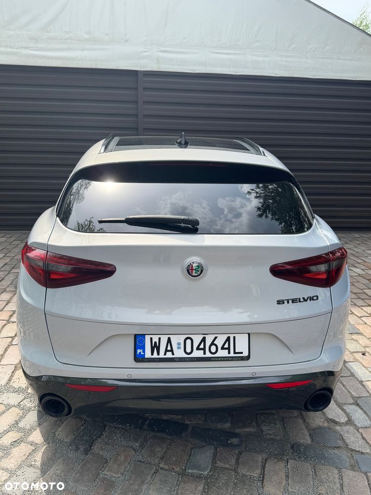 Alfa Romeo Stelvio - 7