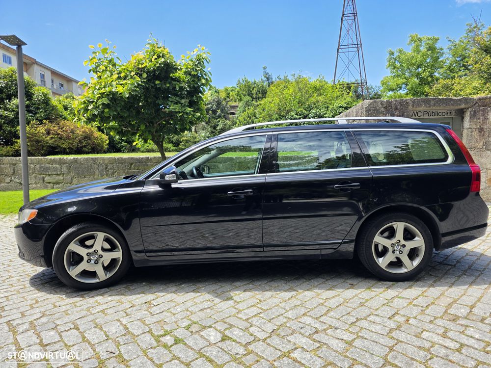Volvo V70 2.0 D Nivel 3 - 1