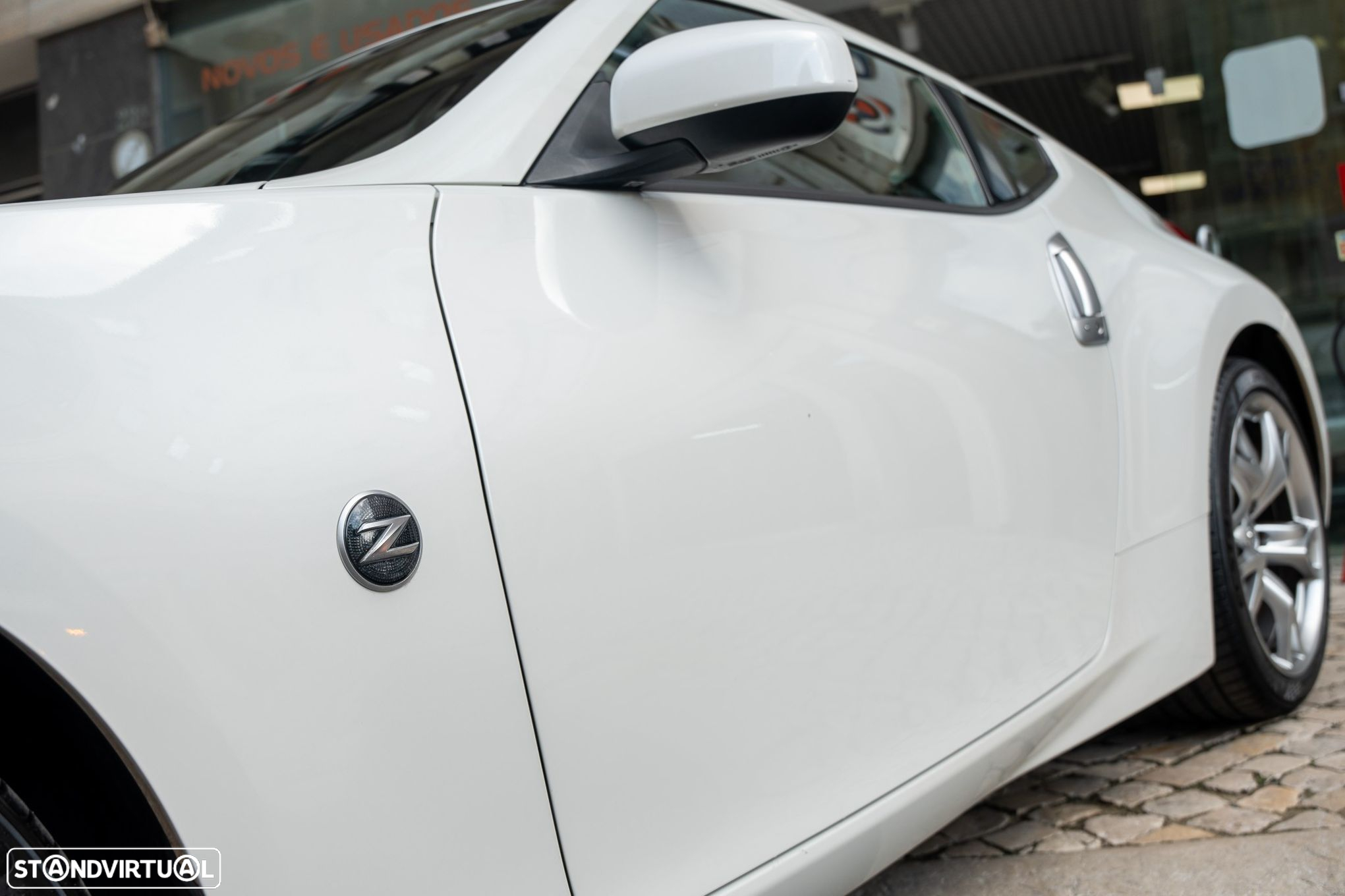 Nissan 370 Z Pack NAV+JA19 - 4