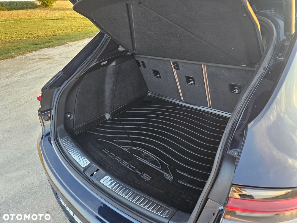 Porsche Macan Turbo - 13