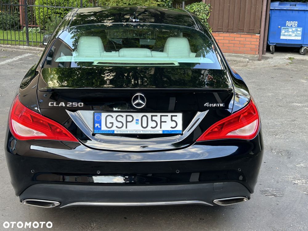 Mercedes-Benz CLA 250 4-Matic - 5