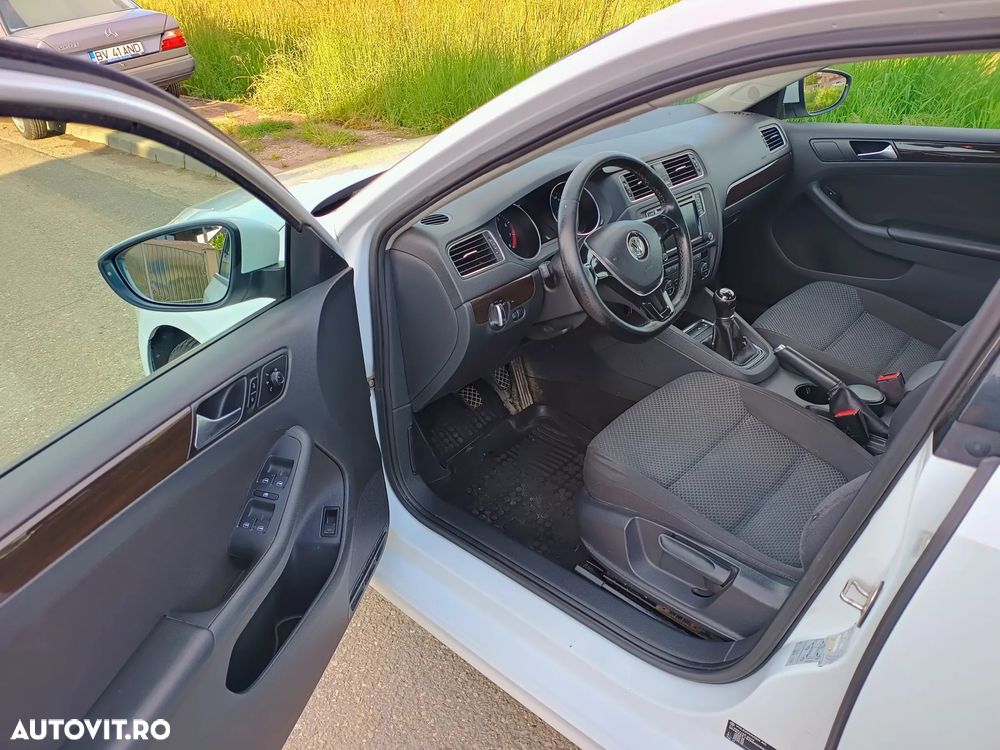 Volkswagen Jetta - 21