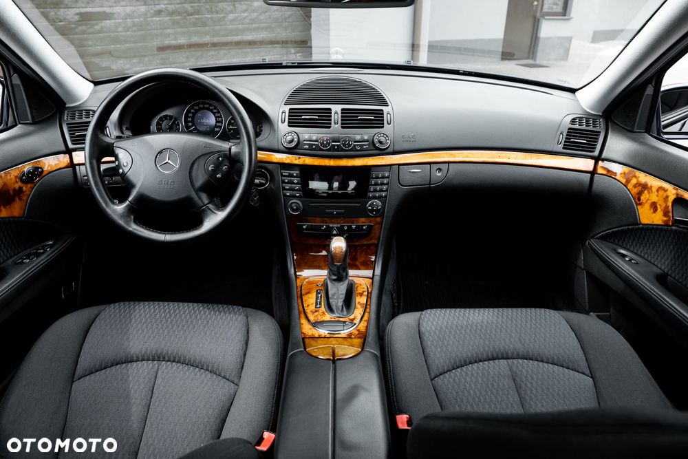 Mercedes-Benz Klasa E 200 Kompressor Automatik Elegance Sport Edition - 29