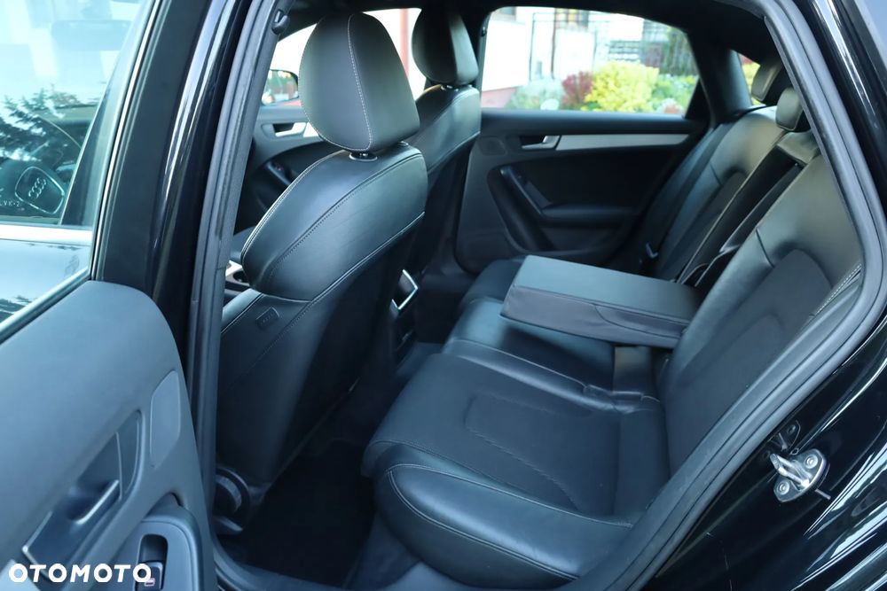 Audi A4 Limousine 1.8 TFSI S line Sportpaket - 22