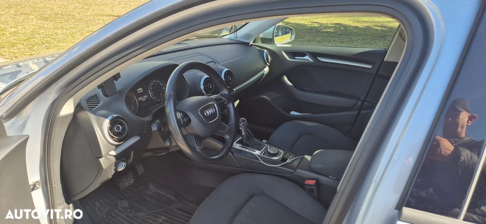 Audi A3 1.6 TDI ack S tronic sport - 7