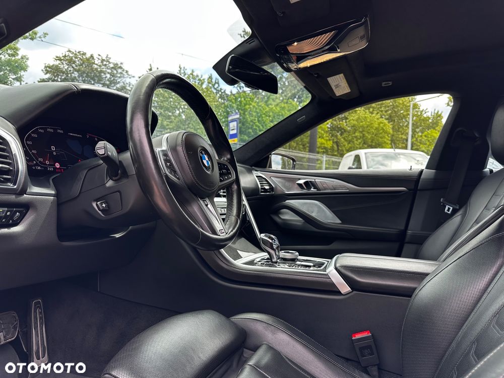 BMW Seria 8 - 29