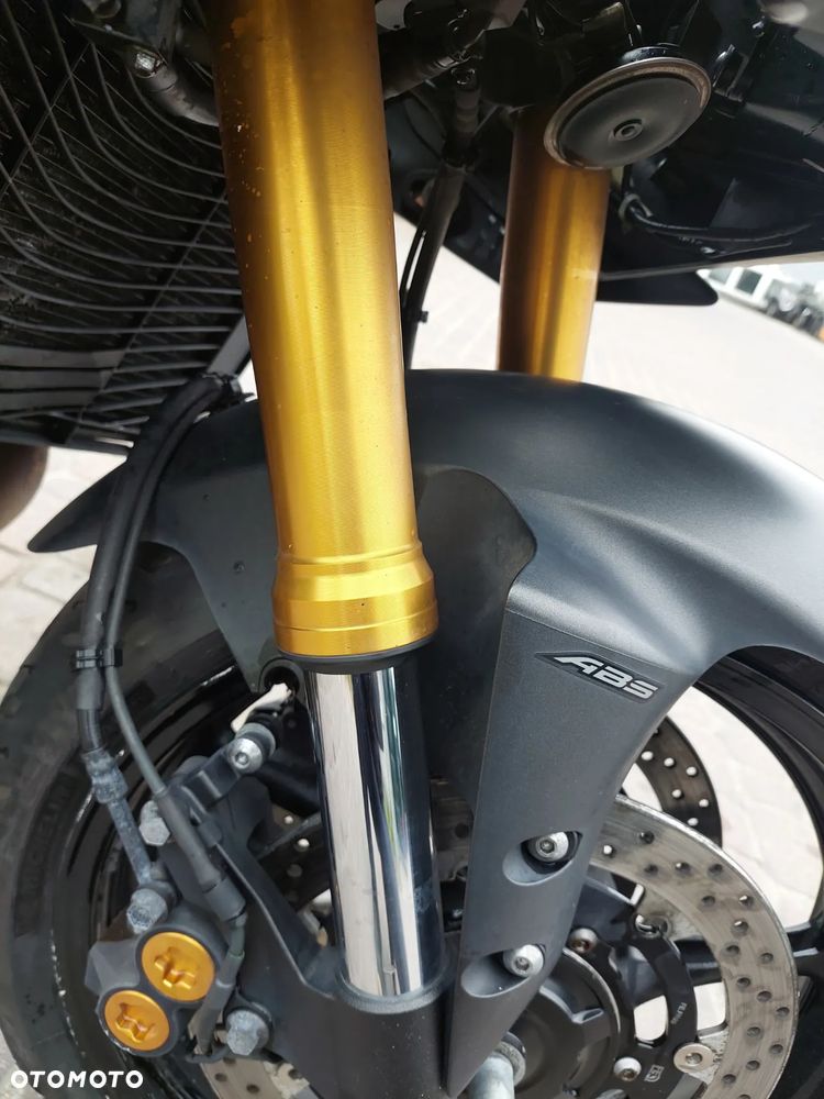 Yamaha FZ8 - 11