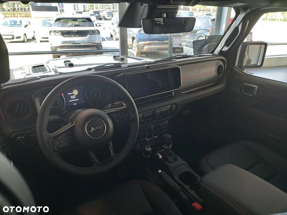 Jeep Wrangler - 16