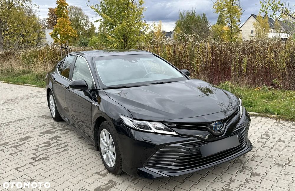 Toyota Camry 2.5 Hybrid Comfort CVT - 1
