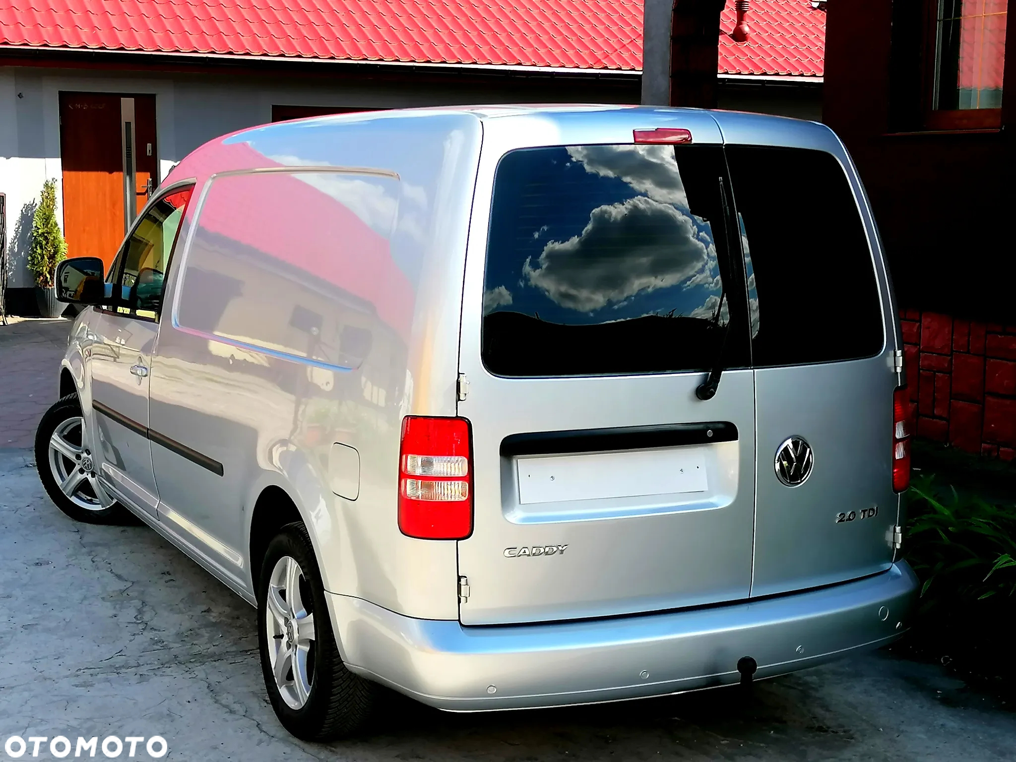 Volkswagen Caddy Maxi 2.0 TDI Trendline DSG - 24
