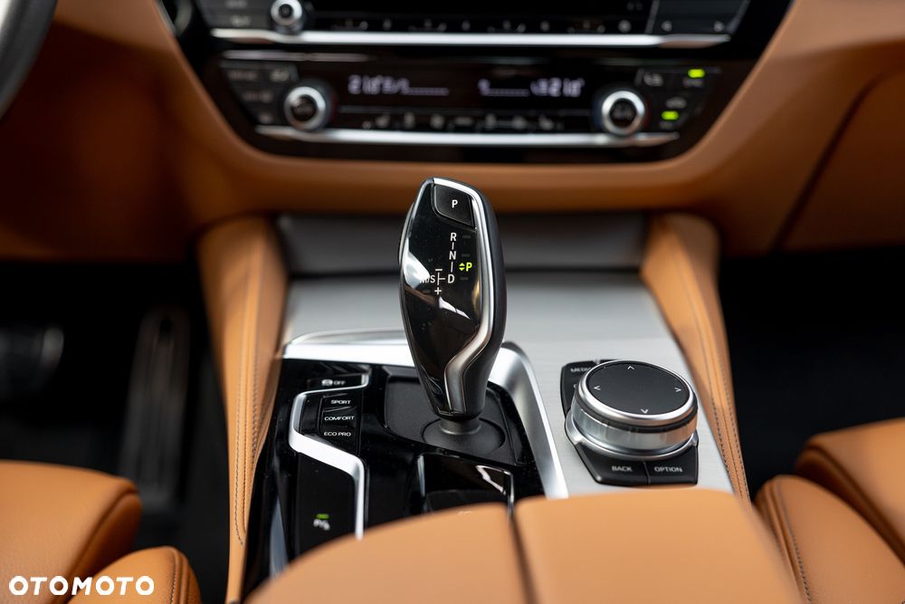 BMW Seria 5 520d xDrive MHEV M Sport sport - 21