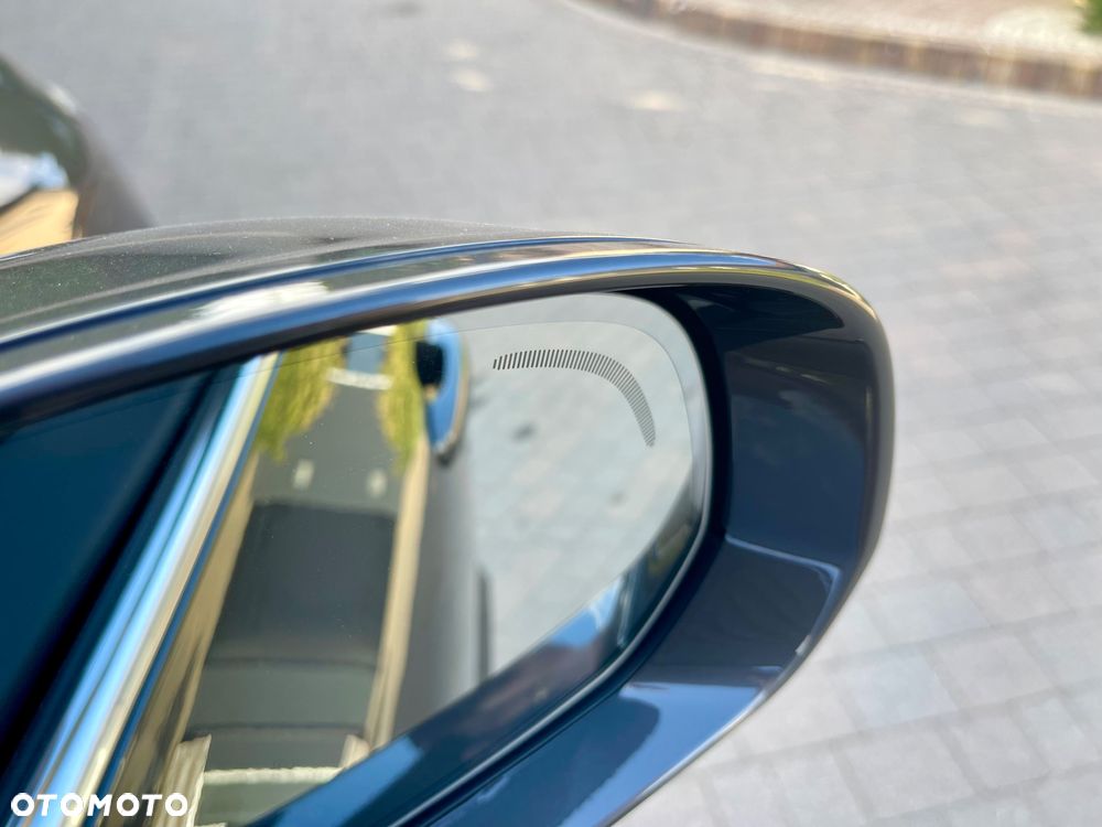 Volvo XC 60 T6 AWD Plug-In Hybrid Inscription - 34