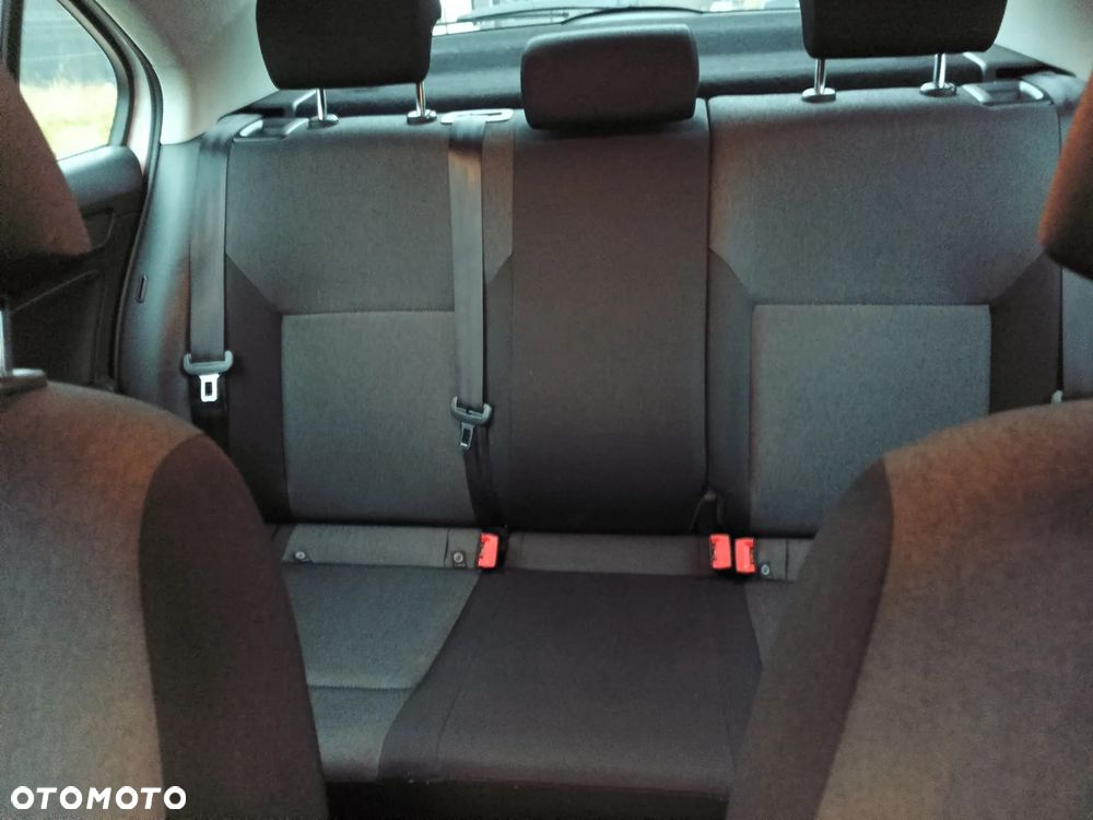 Skoda RAPID 1.0 TSI Active - 31