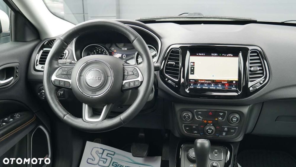 Jeep Compass - 10