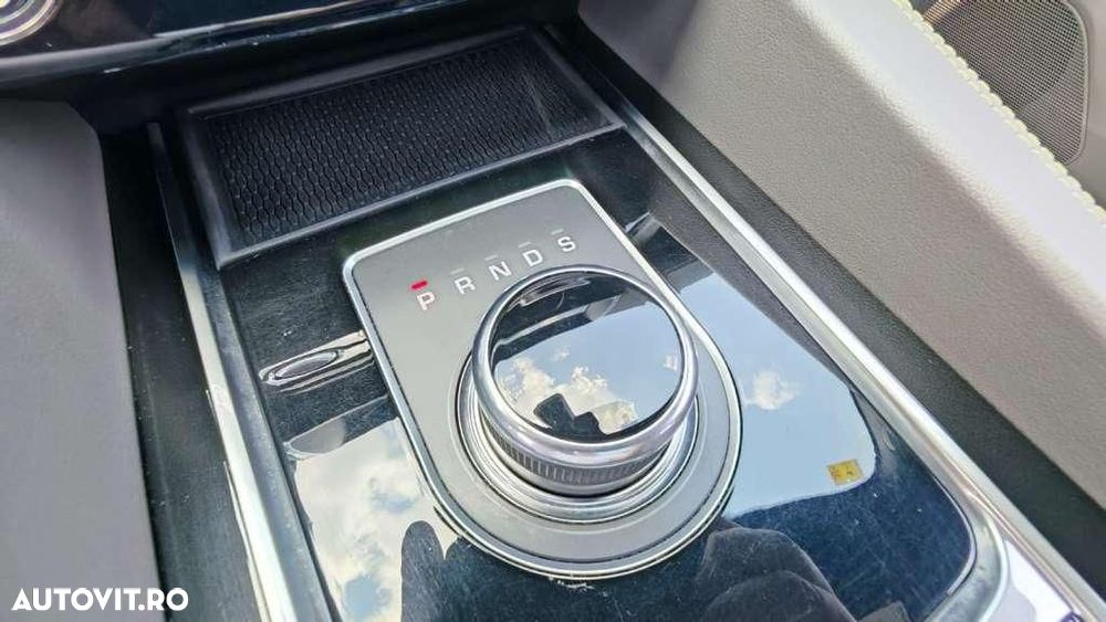 Jaguar F-Pace - 15
