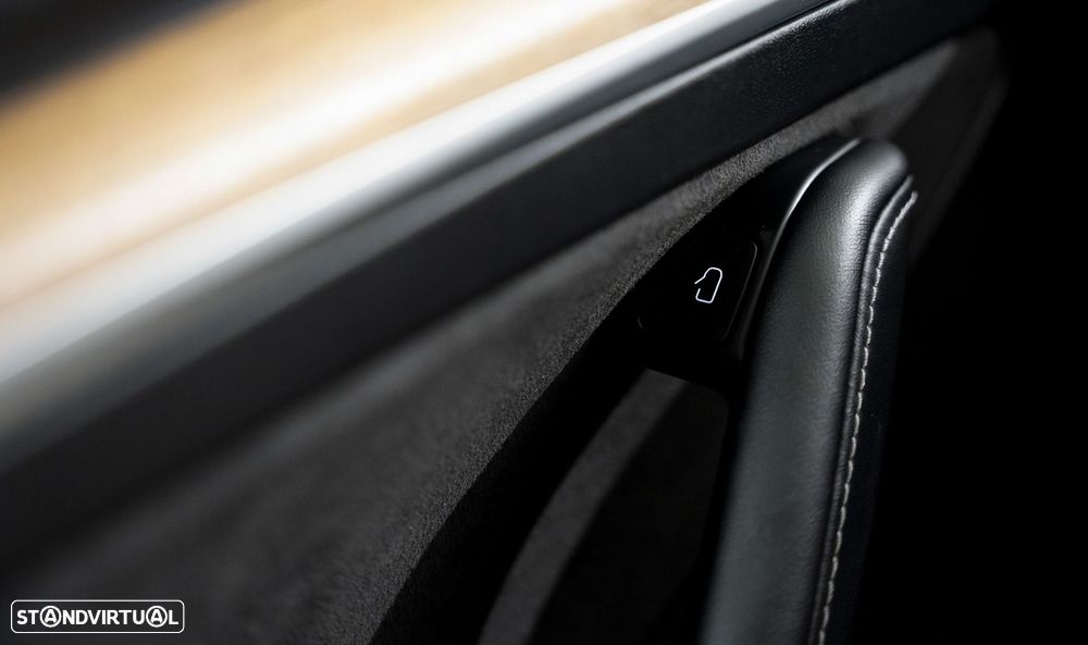 Tesla Model 3 Long Range Tração Traseira - 10
