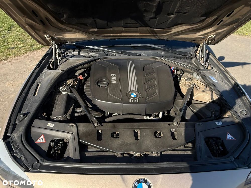 BMW Seria 5 520d - 13