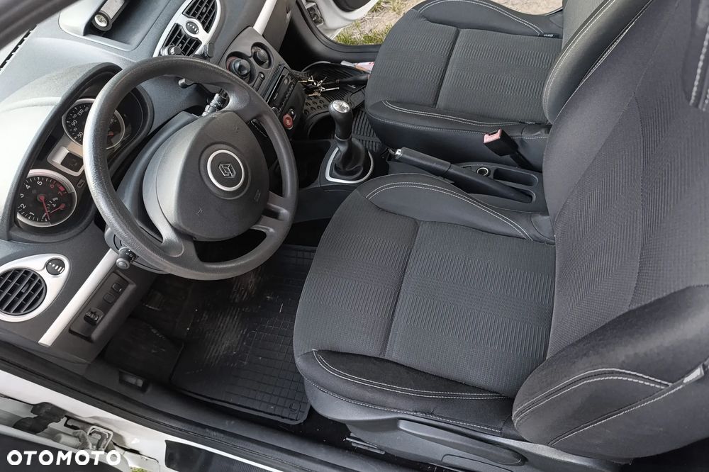 Renault Clio 1.2 16V 75 Dynamique - 7